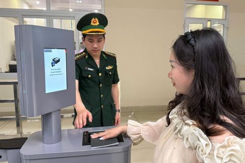 Đẩy mạnh số hóa công tác quản lý, kiểm soát xuất nhập cảnh