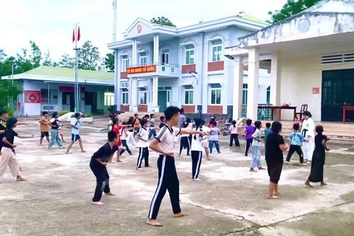 Công an mở lớp võ '0 đồng', giúp trẻ em tránh xa thiết bị điện tử và tệ nạn