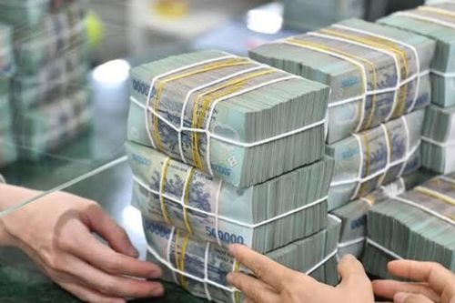 Tiền gửi tăng tốc, huy động vốn tại TP.HCM và Đồng Nai vượt 5,98 triệu tỷ đồng