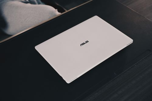 Định nghĩa lại chuẩn mực laptop doanh nghiệp cao cấp