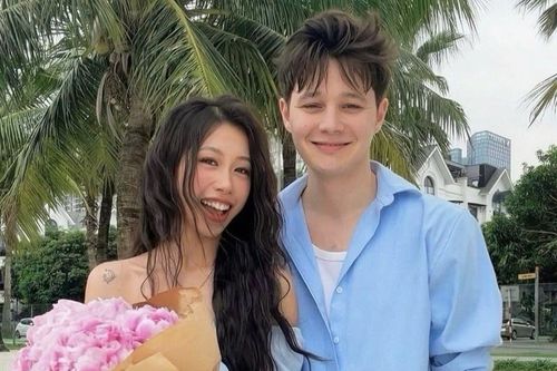 Đến Việt Nam sống sau 1 tô phở, chàng trai Nga nên duyên cô gái đẹp