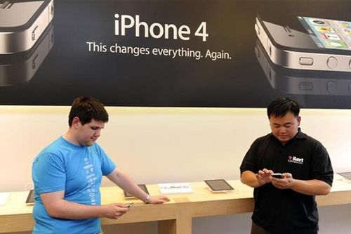 Kỷ lục 15 năm của iPhone 4 sắp bị iPhone 17 xô đổ