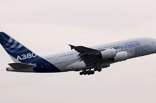 Airbus kiểm tra khẩn cấp 16 máy bay A380