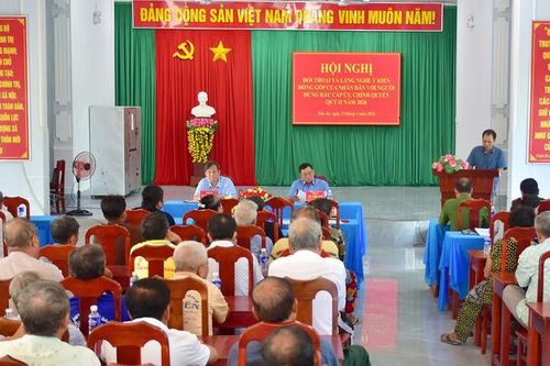 Cấp ủy, chính quyền xã Tân An đối thoại với dân