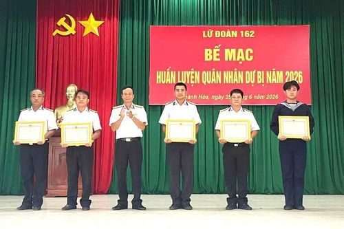 Lữ đoàn 162 bế mạc huấn luyện quân nhân dự bị năm 2026