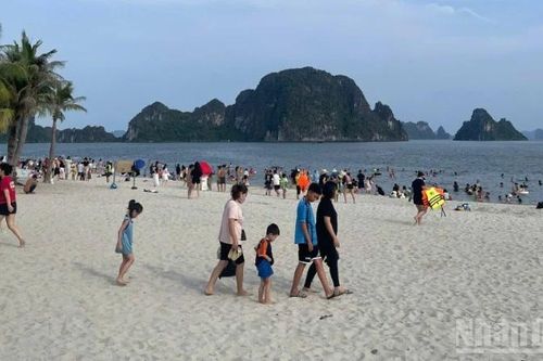 Cấp cứu làn da bị cháy nắng sau kỳ nghỉ ở biển
