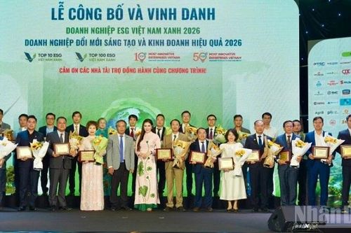 Vietnam Airlines hai năm liên tiếp lọt Top 10 doanh nghiệp ESG