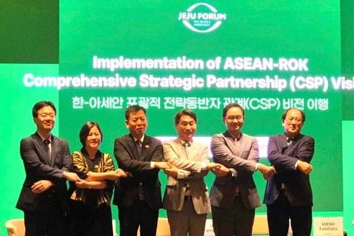 Đại sứ Việt Nam tại Hàn Quốc tham dự Diễn đàn Jeju vì Hòa bình và Thịnh vượng lần thứ 21