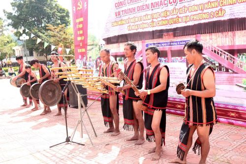 Hơn 200 nghệ nhân tham gia hội thi cồng chiêng, múa xoang