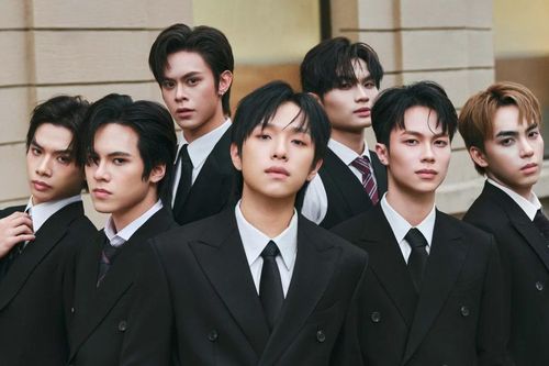 Nhóm nhạc tân binh 'khủng long' từ chương trình âm nhạc 'sống còn' chính thức ra album đầu tư có gì 'hot'?