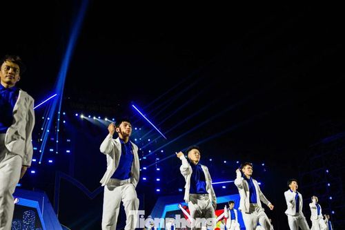 Đại cảnh sân khấu concert Thanh xuân