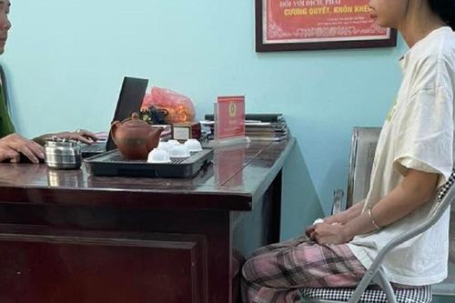 Điều tra vụ cô gái nghi bị siết cổ, hành hung ngay trước cửa nhà ở Hà Nội