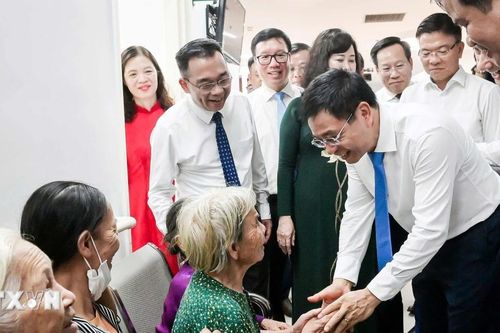 Bộ trưởng Bộ Y tế: Phát triển y tế chuyên sâu gắn với củng cố y tế cơ sở