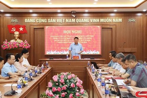 Giao ban với các cơ quan tham mưu, giúp việc Tỉnh ủy và các đơn vị sự nghiệp của Đảng