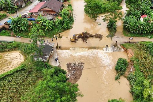 Mưa lớn, dông lốc gây thiệt hại tại xã Yên Phong