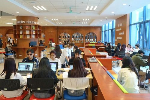 Năm 2027, Đại học Kinh tế Quốc dân dự kiến bỏ xét kết hợp IELTS với điểm các bài thi đánh giá