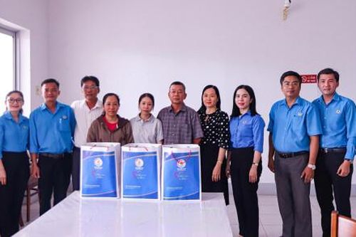 Tiếp sức đoàn viên vượt qua bệnh hiểm nghèo