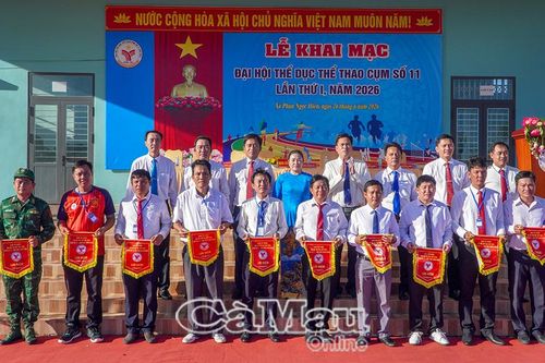 Cụm số 11 khai mạc Đại hội Thể dục thể thao lần thứ I