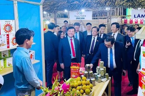 Từ sản phẩm đặc hữu đến động lực phát triển kinh tế nông thôn bền vững