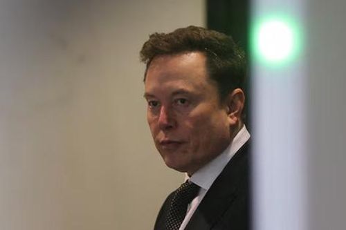 Elon Musk bị yêu cầu hầu tòa vì chương trình tặng 1 triệu USD cho cử tri