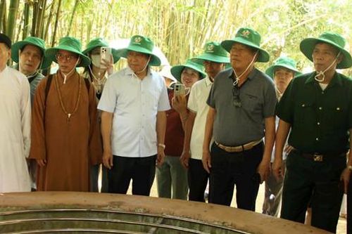 Đoàn đại biểu Thủ đô dâng hương, tri ân tại các địa chỉ đỏ ở Quảng Trị