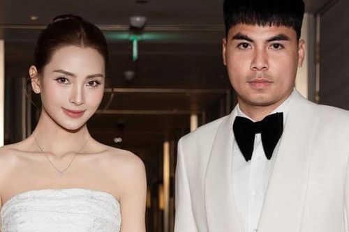 MC Huyền Trang mang thai con đầu lòng