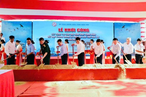 Đại tướng Phan Văn Giang dự Lễ khởi công 100 nhà tránh lũ đa năng tại Đắk Lắk