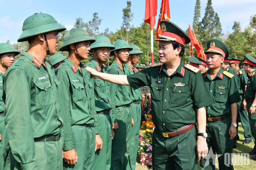 Xây dựng Đảng bộ Quân khu 9 vững mạnh toàn diện