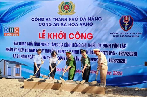 Xây nhà tình nghĩa cho cán bộ Công an có hoàn cảnh khó khăn
