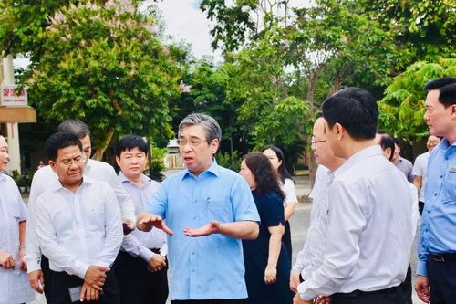 Đồng chí Nguyễn Phước Lộc khảo sát, định hướng phát triển y tế khu vực Phú Mỹ và khu vực Hồ Tràm