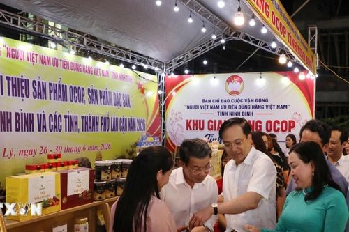 Ninh Bình khai mạc Tuần lễ trưng bày sản phẩm OCOP và nông sản an toàn