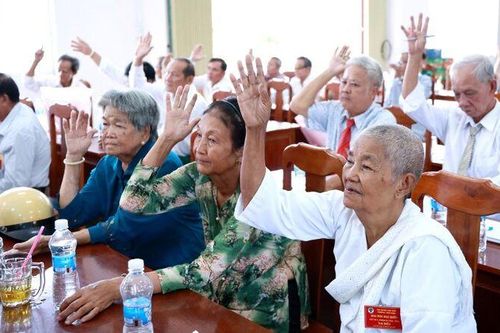 Hội Người cao tuổi phường Tịnh Biên phấn đấu 95% hội viên tham gia bảo hiểm y tế