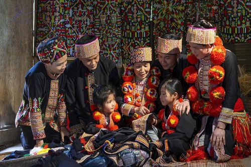 Mái nhà đa thế hệ