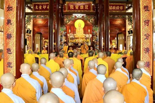 Văn phòng II TƯGH và Ban Trị sự GHPGVN TP.Đà Nẵng thăm các trường hạ an cư tập trung trên địa bàn