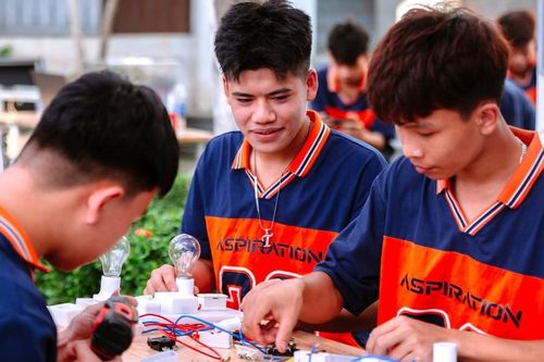 Học nghề không phải là bước lùi