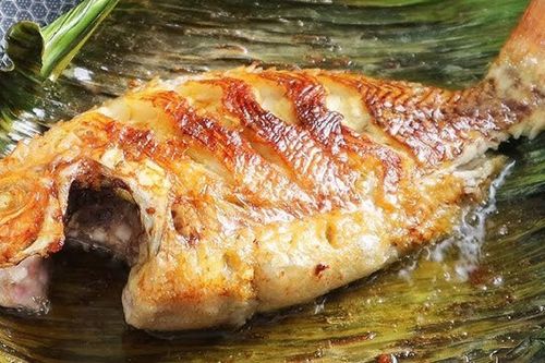 Hai cách rán cá không cần chảo chống dính: Cá vàng giòn, thơm phức, không bong một mảng da nào