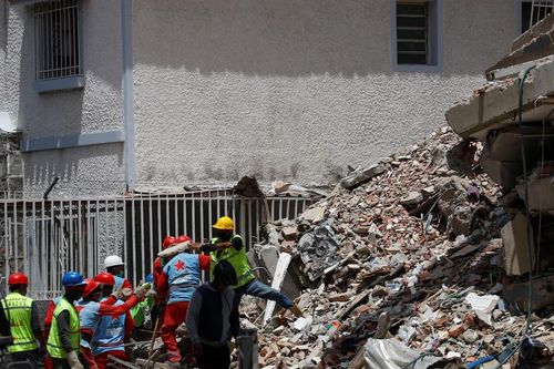 Gần 1.000 người chết sau thảm họa, Venezuela ghi nhận trận động đất mới