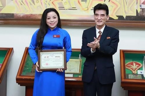 Nghệ sĩ Tố Nga giành Cúp Vàng Liên hoan Nghệ thuật quốc tế
