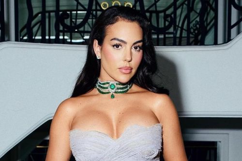 Hôn thê Ronaldo và 8 nàng WAGs hot nhất World Cup