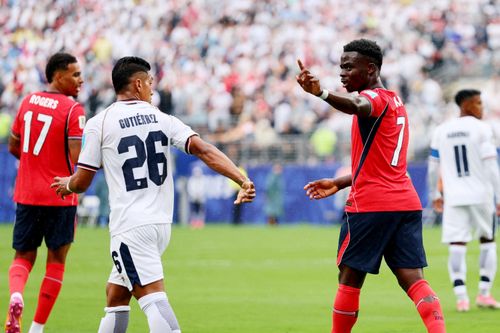 Tuyển Anh thành 'nạn nhân' đầu tiên của luật FIFA mới