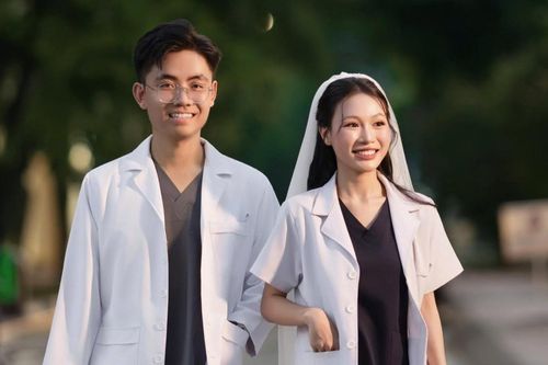 Cặp 'học bá' ngành Y kết hôn chỉ sau 3 tháng hẹn hò
