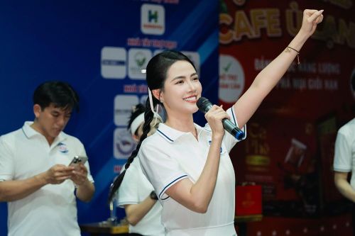 Hoa hậu Phan Thị Mơ chung tay gây quỹ xây nhà tình thương