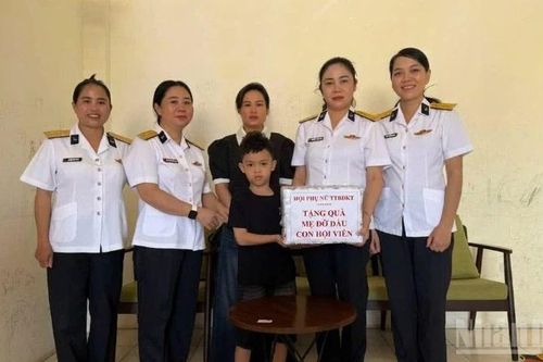 Lan tỏa nghĩa tình từ mô hình 'Mẹ đỡ đầu'