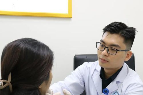 Biến chứng thẩm mỹ vì tin vào quảng cáo làm đẹp bằng các công nghệ hiện đại