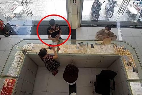 Bắt giữ đối tượng dùng ứng dụng tạo thông báo chuyển tiền giả để lừa đảo