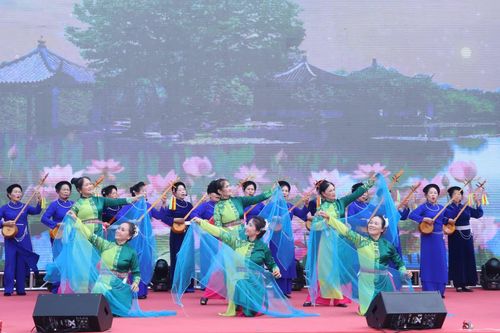 Chương trình giao lưu nghệ thuật 'Về với Nha Trang'