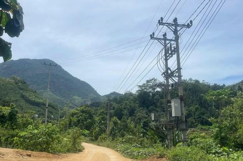 Điện đã sáng, vì sao hàng trăm hộ dân Lâm Giang vẫn chưa nhận tiền đền bù?