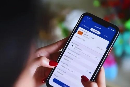 Chuyển khoản nhầm: Tiền đã trừ khỏi tài khoản, xử lý thế nào để 'cứu' kịp?