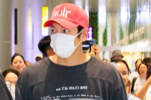 Fan vây kín Ji Chang Wook ở Đà Nẵng, gây tranh cãi vì hành động quá khích