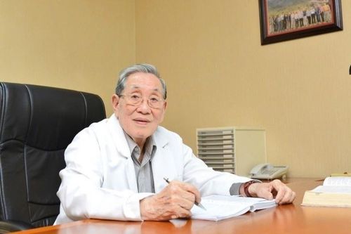 Giáo sư Nguyễn Đình Hối qua đời